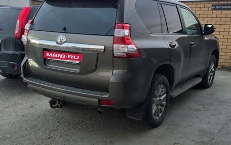 Toyota Land Cruiser Prado 150 рестайлинг 2, 2016 год, 3 750 000 рублей, 2 фотография