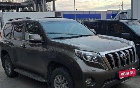 Toyota Land Cruiser Prado 150 рестайлинг 2, 2016 год, 3 750 000 рублей, 7 фотография