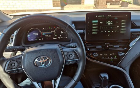 Toyota Camry, 2024 год, 3 600 000 рублей, 6 фотография