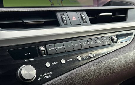 Lexus ES VII, 2021 год, 4 259 000 рублей, 18 фотография