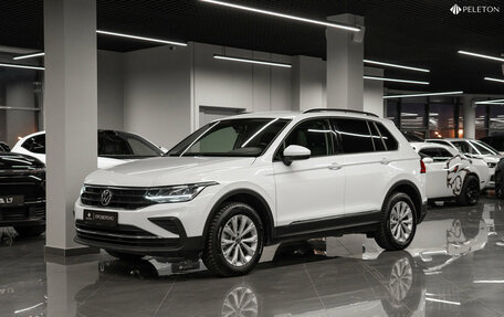 Volkswagen Tiguan II, 2021 год, 2 370 000 рублей, 1 фотография