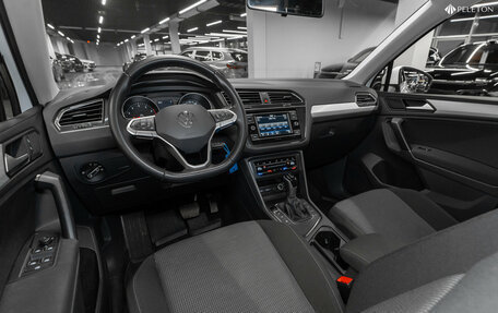 Volkswagen Tiguan II, 2021 год, 2 370 000 рублей, 9 фотография