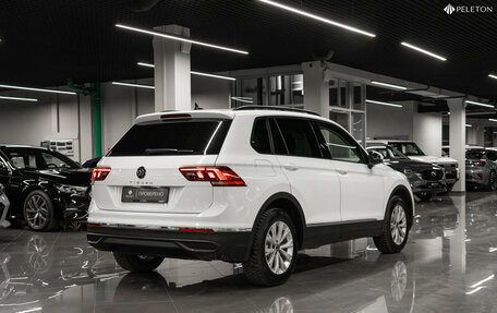 Volkswagen Tiguan II, 2021 год, 2 370 000 рублей, 5 фотография