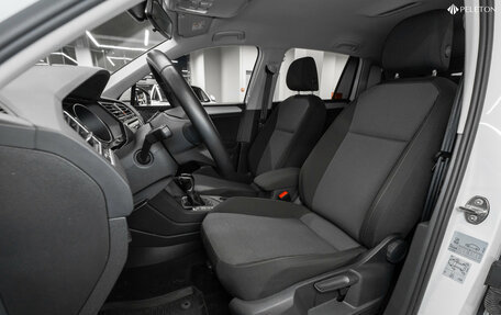 Volkswagen Tiguan II, 2021 год, 2 370 000 рублей, 11 фотография