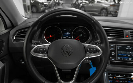 Volkswagen Tiguan II, 2021 год, 2 370 000 рублей, 12 фотография