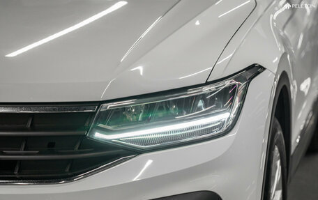 Volkswagen Tiguan II, 2021 год, 2 370 000 рублей, 21 фотография