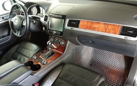 Volkswagen Touareg III, 2013 год, 1 650 000 рублей, 10 фотография