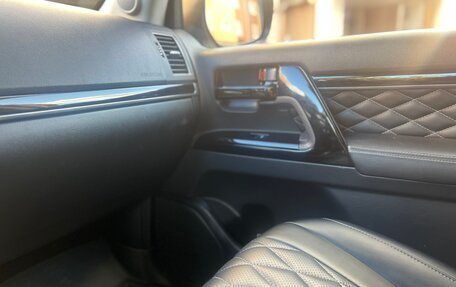 Toyota Land Cruiser 200, 2016 год, 5 200 000 рублей, 12 фотография