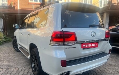 Toyota Land Cruiser 200, 2016 год, 5 200 000 рублей, 7 фотография