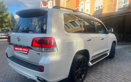 Toyota Land Cruiser 200, 2016 год, 5 200 000 рублей, 6 фотография