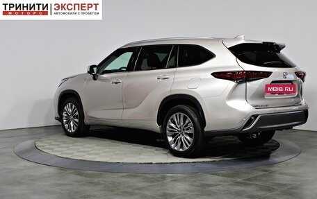 Toyota Highlander, 2025 год, 6 090 000 рублей, 7 фотография