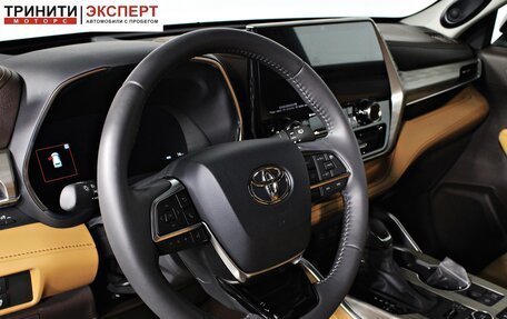 Toyota Highlander, 2025 год, 6 090 000 рублей, 14 фотография