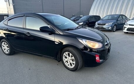 Hyundai Solaris II рестайлинг, 2011 год, 730 000 рублей, 1 фотография