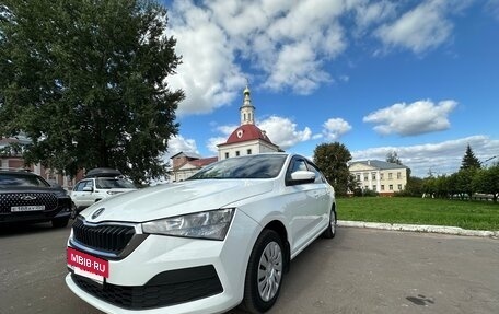 Skoda Rapid II, 2021 год, 1 350 000 рублей, 10 фотография