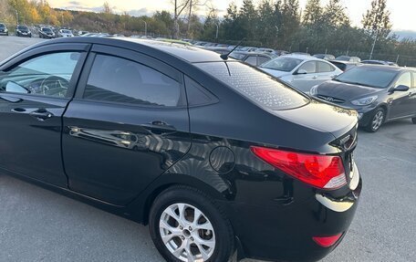 Hyundai Solaris II рестайлинг, 2011 год, 730 000 рублей, 2 фотография