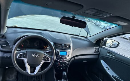 Hyundai Solaris II рестайлинг, 2011 год, 730 000 рублей, 5 фотография