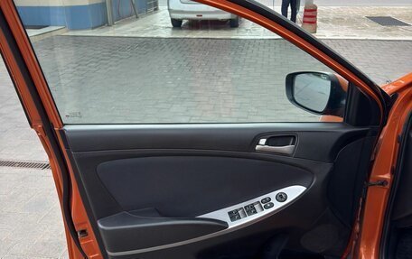 Hyundai Solaris II рестайлинг, 2015 год, 1 320 000 рублей, 13 фотография