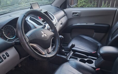 Mitsubishi L200 IV рестайлинг, 2013 год, 1 500 000 рублей, 8 фотография