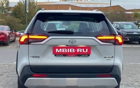 Toyota RAV4, 2025 год, 3 830 000 рублей, 8 фотография