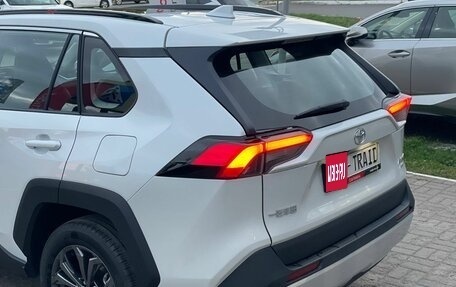 Toyota RAV4, 2025 год, 3 830 000 рублей, 10 фотография