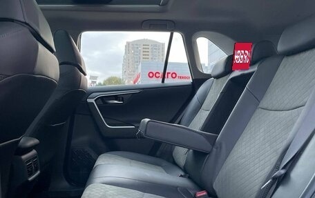 Toyota RAV4, 2025 год, 3 830 000 рублей, 26 фотография