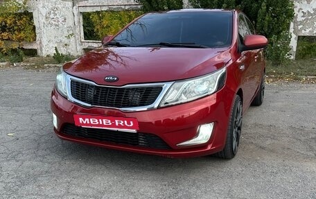 KIA Rio III рестайлинг, 2013 год, 900 000 рублей, 1 фотография