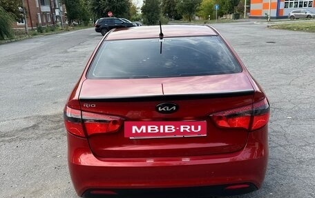 KIA Rio III рестайлинг, 2013 год, 900 000 рублей, 2 фотография