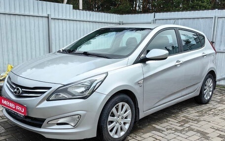 Hyundai Solaris II рестайлинг, 2015 год, 950 000 рублей, 5 фотография