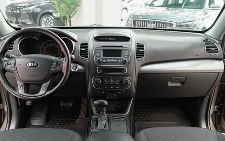 KIA Sorento II рестайлинг, 2015 год, 1 549 000 рублей, 9 фотография