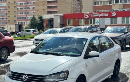 Volkswagen Polo VI (EU Market), 2015 год, 1 050 000 рублей, 5 фотография