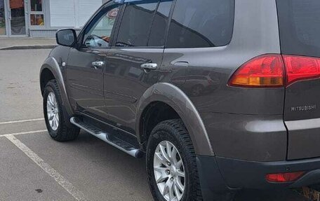 Mitsubishi Pajero Sport II рестайлинг, 2012 год, 1 600 000 рублей, 6 фотография