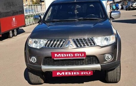 Mitsubishi Pajero Sport II рестайлинг, 2012 год, 1 600 000 рублей, 3 фотография