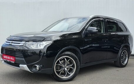 Mitsubishi Outlander III рестайлинг 3, 2014 год, 1 450 000 рублей, 1 фотография