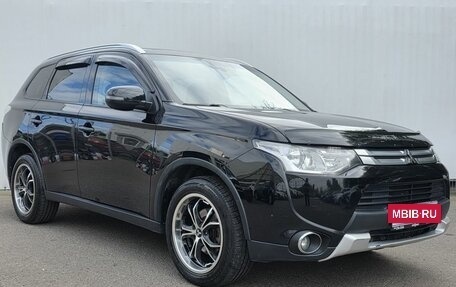 Mitsubishi Outlander III рестайлинг 3, 2014 год, 1 450 000 рублей, 3 фотография