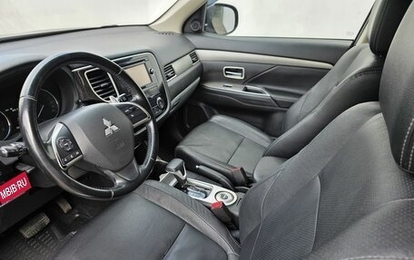 Mitsubishi Outlander III рестайлинг 3, 2014 год, 1 450 000 рублей, 9 фотография
