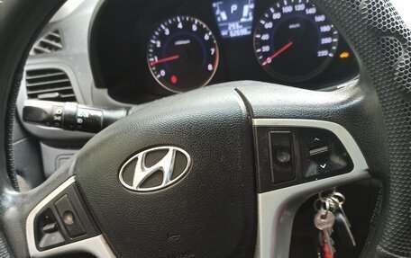 Hyundai Solaris II рестайлинг, 2012 год, 950 000 рублей, 4 фотография