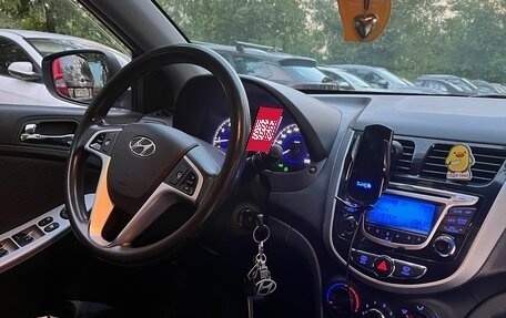 Hyundai Solaris II рестайлинг, 2011 год, 675 000 рублей, 9 фотография