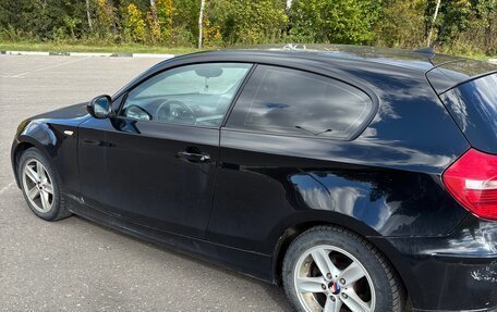 BMW 1 серия, 2011 год, 600 000 рублей, 3 фотография
