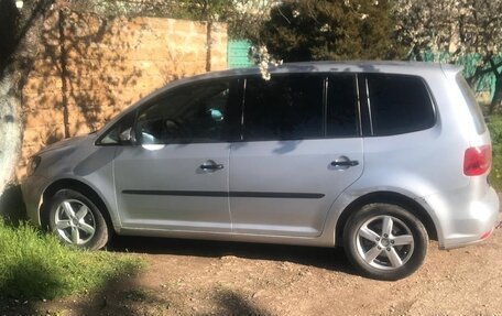 Volkswagen Touran III, 2011 год, 1 000 000 рублей, 9 фотография