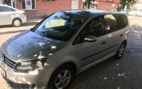Volkswagen Touran III, 2011 год, 1 000 000 рублей, 7 фотография