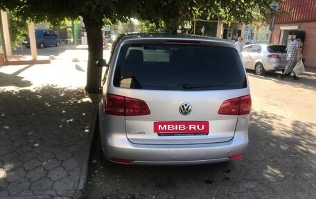 Volkswagen Touran III, 2011 год, 1 000 000 рублей, 8 фотография