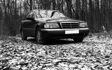Mercedes-Benz C-Класс, 1994 год, 200 000 рублей, 1 фотография