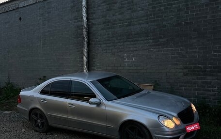 Mercedes-Benz E-Класс, 2002 год, 850 000 рублей, 1 фотография