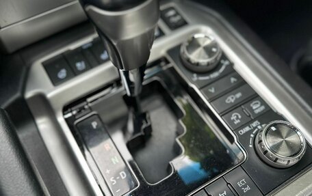 Toyota Land Cruiser 200, 2018 год, 6 150 000 рублей, 18 фотография