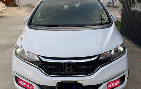 Honda Fit III, 2019 год, 1 350 000 рублей, 1 фотография