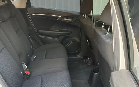Honda Fit III, 2019 год, 1 350 000 рублей, 7 фотография