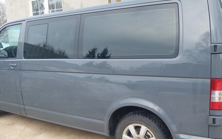 Volkswagen Caravelle T5, 2012 год, 1 650 000 рублей, 10 фотография