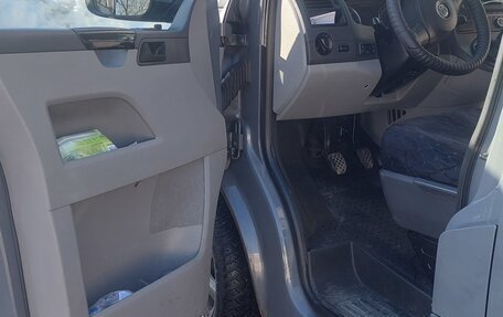 Volkswagen Caravelle T5, 2012 год, 1 650 000 рублей, 26 фотография
