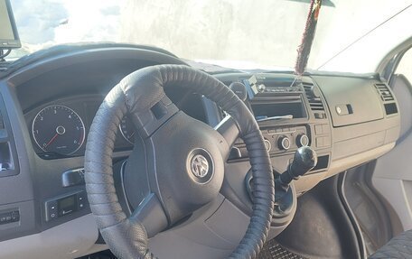 Volkswagen Caravelle T5, 2012 год, 1 650 000 рублей, 28 фотография