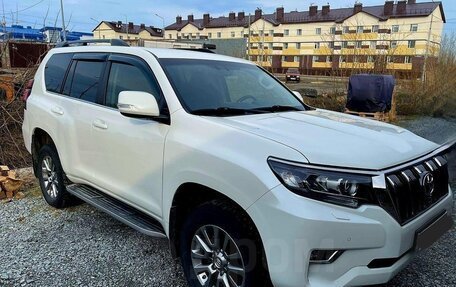 Toyota Land Cruiser Prado 150 рестайлинг 2, 2017 год, 6 000 000 рублей, 3 фотография